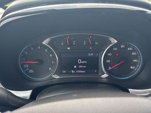 Used 2021 Chevrolet Traverse LT AWD/4WD image 14