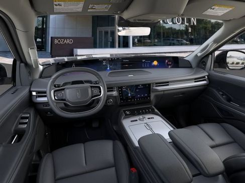 New 2026 Lincoln Navigator Premiere AWD/4WD image 10