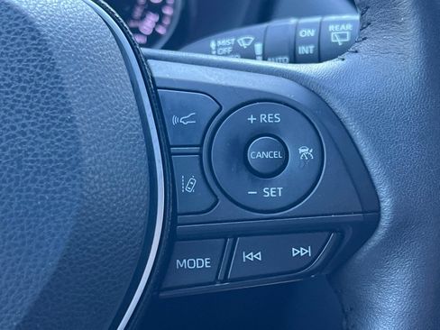 Used 2021 Toyota RAV4 XLE w/ XLE Grade Weather Package AWD/4WD image 37