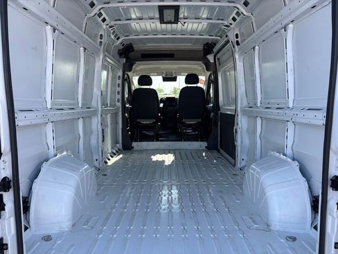 Used 2026 RAM ProMaster 2500 w/ Convenience Group FWD image 11