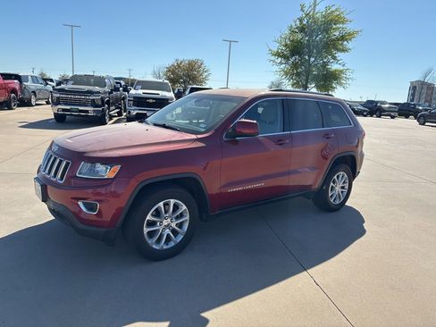 Used 2014 Jeep Grand Cherokee Laredo w/ 18" Wheel & 8.4" Radio Group image 1