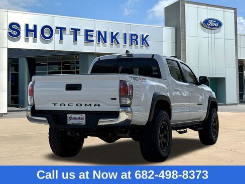 Used 2021 Toyota Tacoma TRD Off-Road image 8