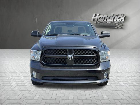 Used 2015 RAM 1500 Express RWD image 3