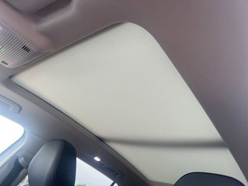 New 2026 Volkswagen Tiguan SE AWD/4WD image 14