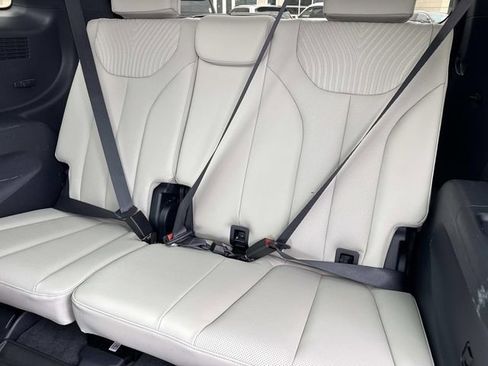 Used 2024 Hyundai Palisade Calligraphy FWD image 16