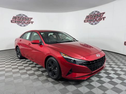 Used 2023 Hyundai Elantra SEL FWD image 9