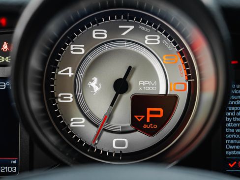 Used 2019 Ferrari 812 Superfast RWD image 49