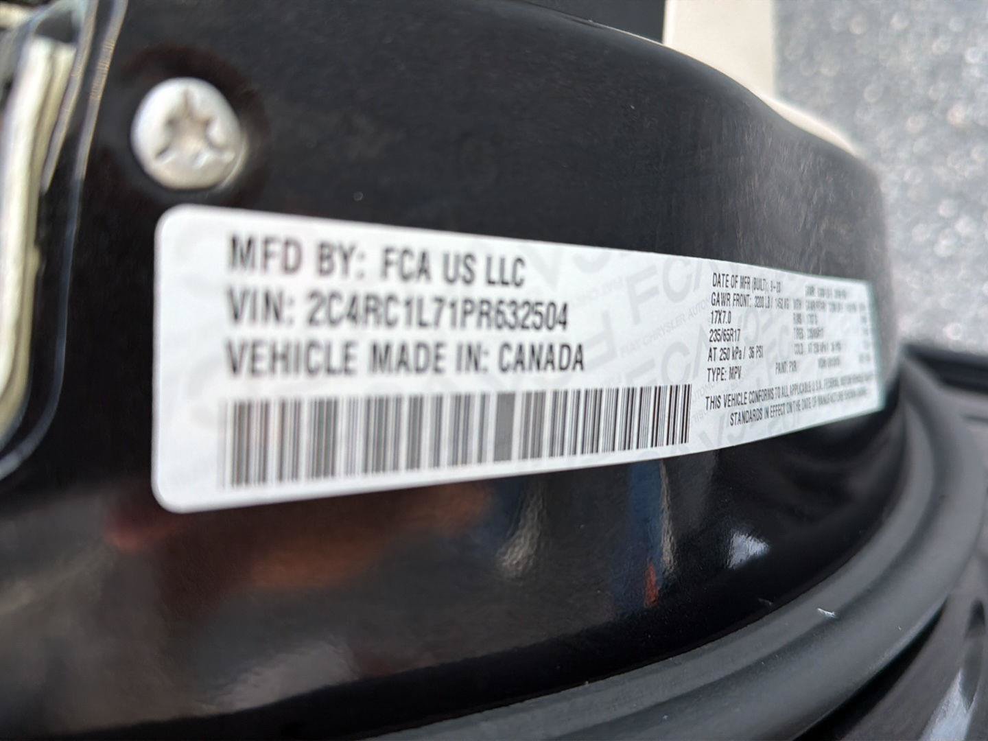 Used 2023 Chrysler Pacifica Touring-L FWD image 40