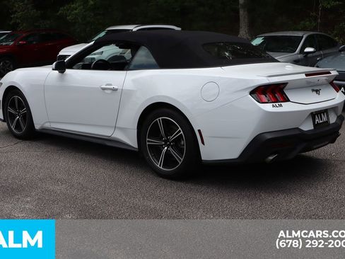 Used 2025 Ford Mustang Premium RWD image 9