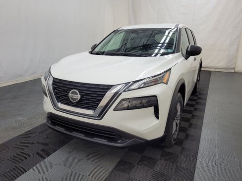 Used 2021 Nissan Rogue S FWD image 15