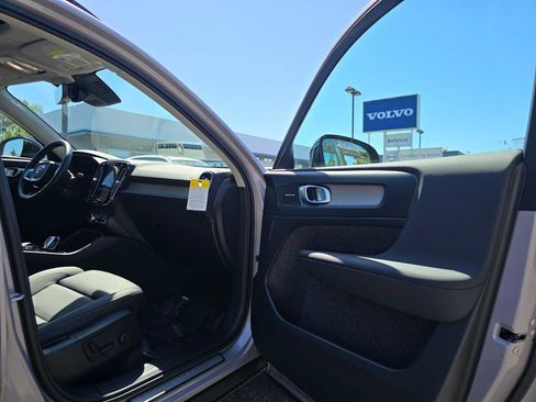 Used 2026 Volvo XC40 B5 Plus w/ Climate Package AWD/4WD image 11