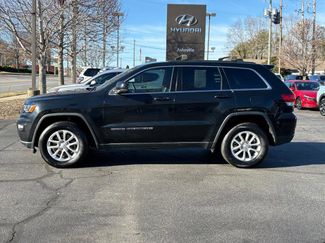 Used 2022 Jeep Grand Cherokee Laredo E video 3