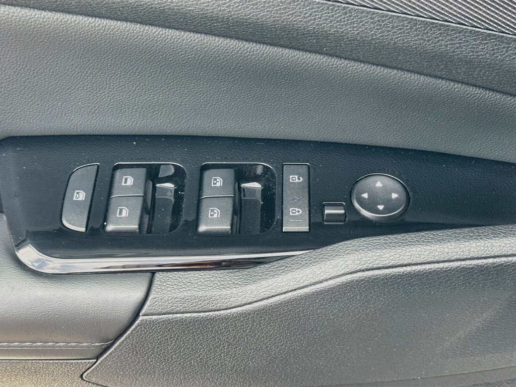 Used 2023 Kia Sportage SX FWD image 18