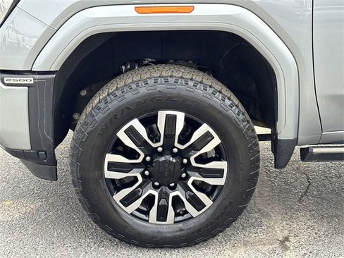 Used 2025 GMC Sierra 2500 Denali Ultimate image 23