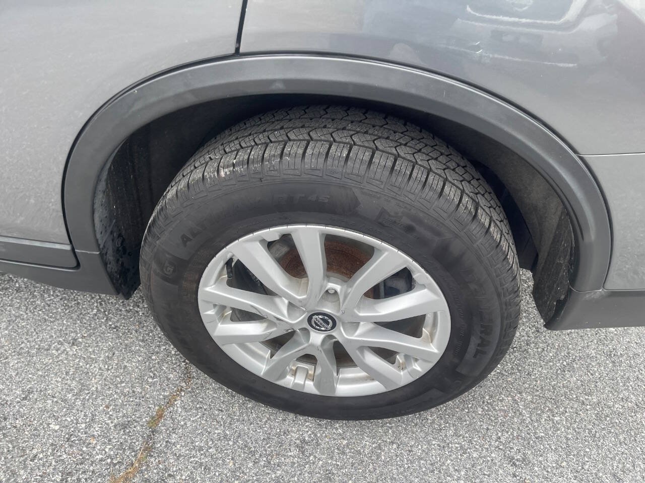 Used 2018 Nissan Rogue SV AWD/4WD image 35