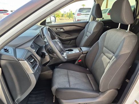 Used 2024 Nissan Rogue SV FWD image 13