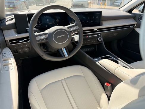 New 2025 Hyundai Sonata SEL image 4
