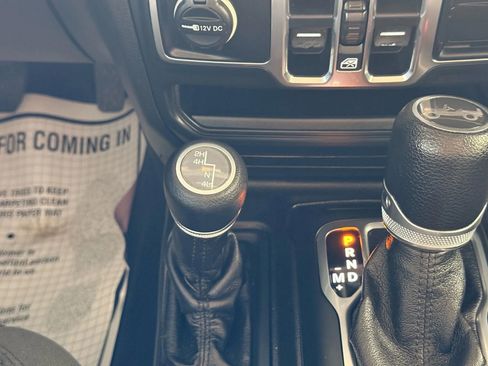 Used 2018 Jeep Wrangler Unlimited Sport S image 27