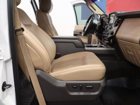 Used 2016 Ford F350 Lariat w/ Lariat Interior Package AWD/4WD image 8