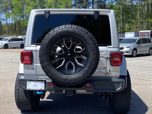 Used 2023 Jeep Wrangler Sahara w/ Cold Weather Group image 4