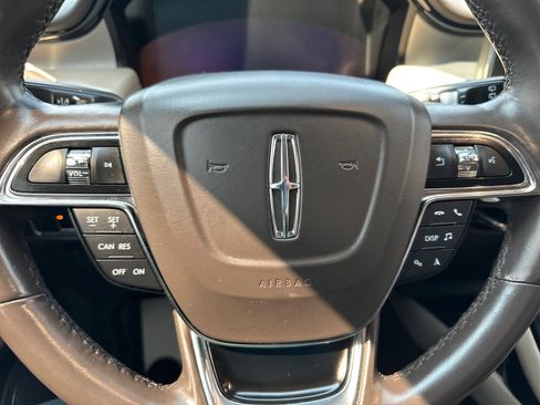 Used 2021 Lincoln Nautilus AWD w/ Equipment Group 101A image 23