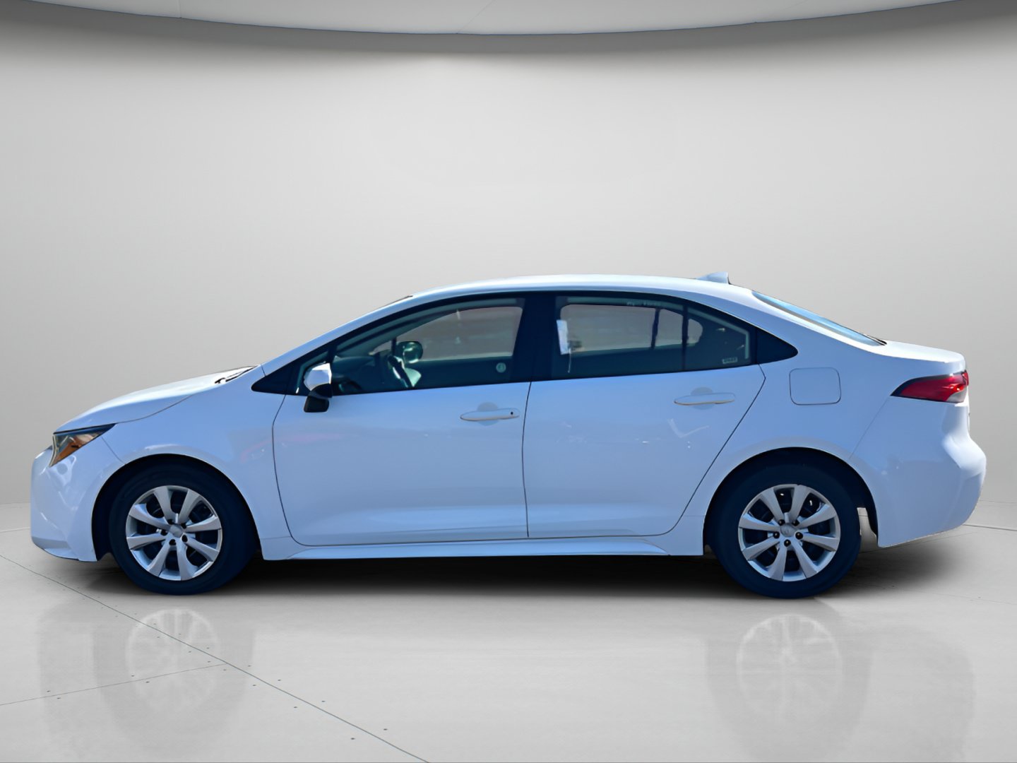 Used 2025 Toyota Corolla LE FWD image 13