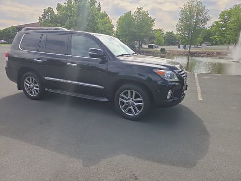 Used 2014 Lexus LX 570 4WD image 28