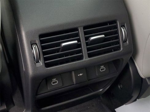 Used 2024 Jaguar E-PACE R-Dynamic SE image 29