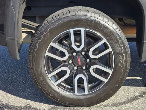 Used 2019 GMC Sierra 1500 AT4 w/ AT4 Premium Package image 16