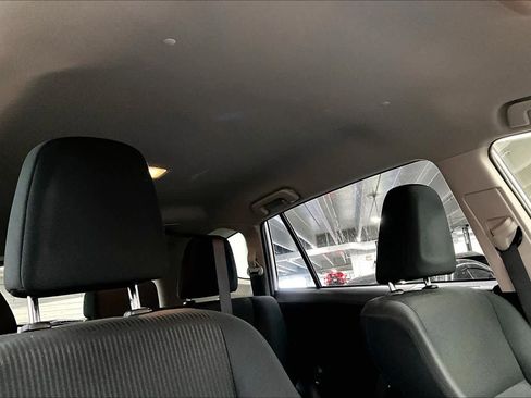 Used 2018 Toyota RAV4 LE w/ Carpet Mat Package image 13