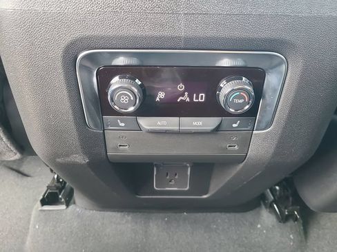 New 2026 Chevrolet Suburban LT w/ Comfort Package RWD image 18