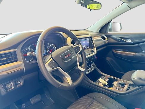 Used 2023 GMC Acadia SLE w/ Driver Convenience Package AWD/4WD image 9