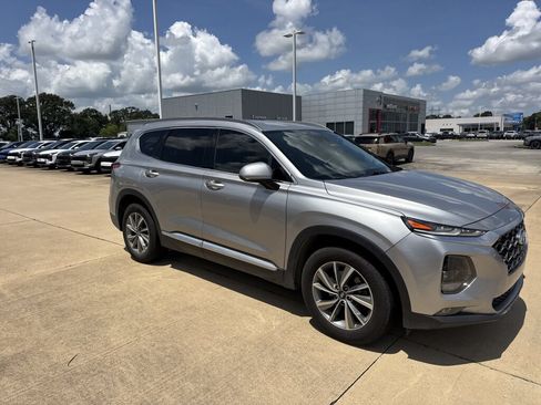Used 2020 Hyundai Santa Fe SEL w/ Convenience Package FWD image 11
