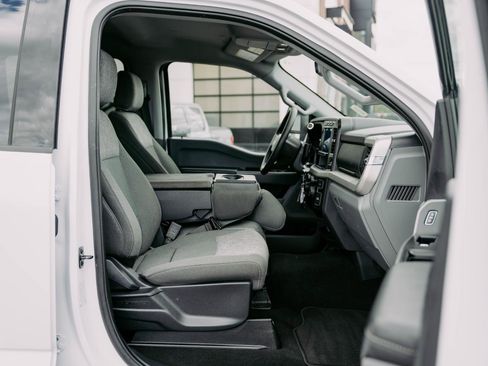 Used 2024 Ford F350 XLT image 13