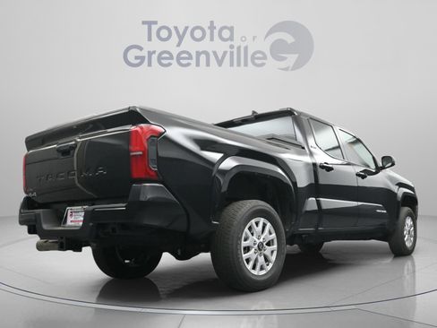 Certified 2024 Toyota Tacoma SR5 AWD/4WD image 16
