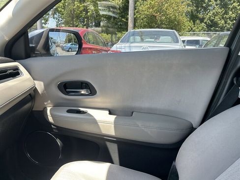 Used 2017 Honda HR-V EX image 13