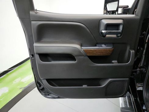 Used 2018 GMC Sierra 3500 Denali w/ Duramax Plus Package image 24