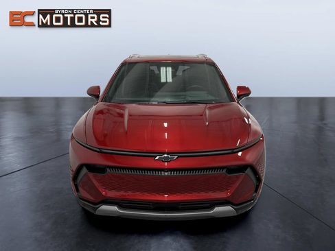 Used 2025 Chevrolet Equinox EV LT w/ Convenience Package II FWD image 8