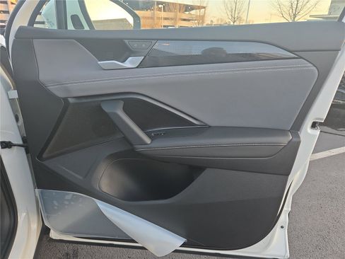 New 2026 Volkswagen Tiguan SE image 27