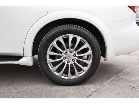 Used 2017 INFINITI QX80 4WD w/ Driver Assistance Package image 36