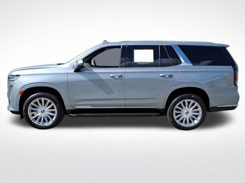 Used 2024 Cadillac Escalade Premium Luxury AWD/4WD image 2