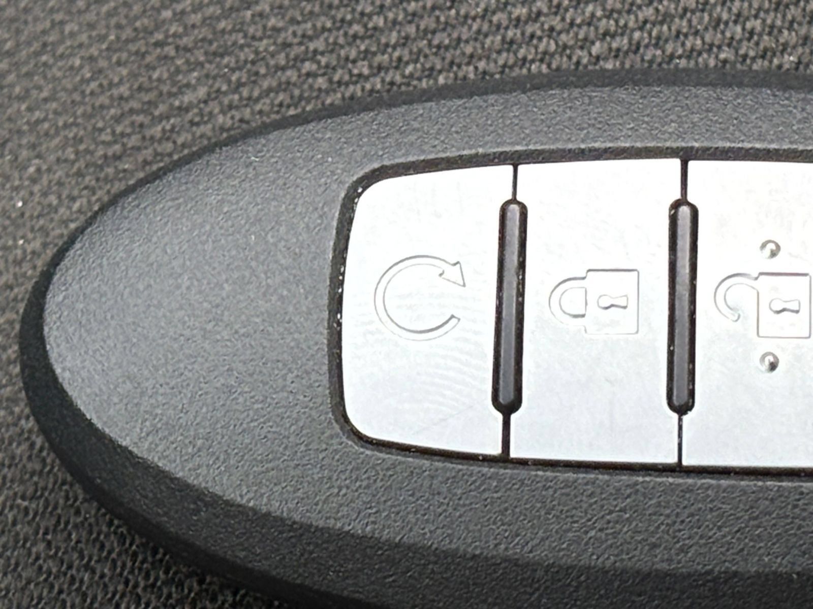Used 2025 Nissan Versa SV FWD image 24