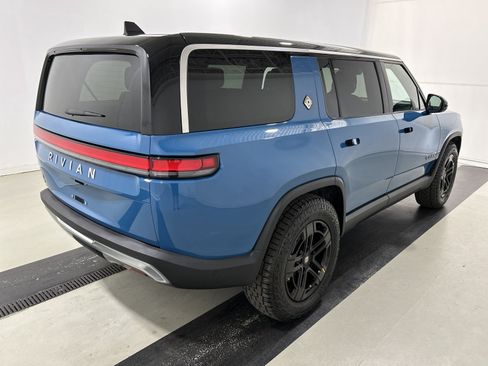 Used 2025 Rivian R1S Adventure AWD/4WD image 5