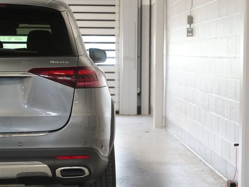 Used 2026 Mercedes-Benz GLE 350 4MATIC image 10
