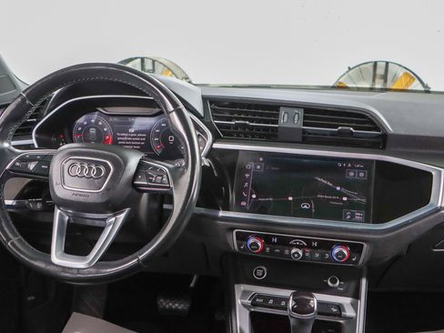 Used 2022 Audi Q3 2.0T Premium Plus w/ Premium Plus Package image 17