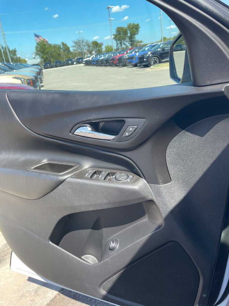 Used 2021 Chevrolet Equinox LT AWD/4WD image 19