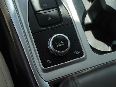 Used 2023 Ford Explorer Platinum w/ Technology Package AWD/4WD image 27