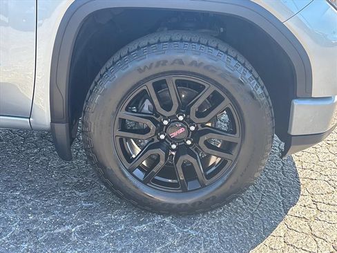 Used 2024 GMC Sierra 1500 Pro w/ Graphite Edition AWD/4WD image 10