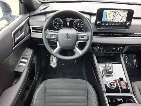 Used 2023 Mitsubishi Outlander SE AWD/4WD image 22