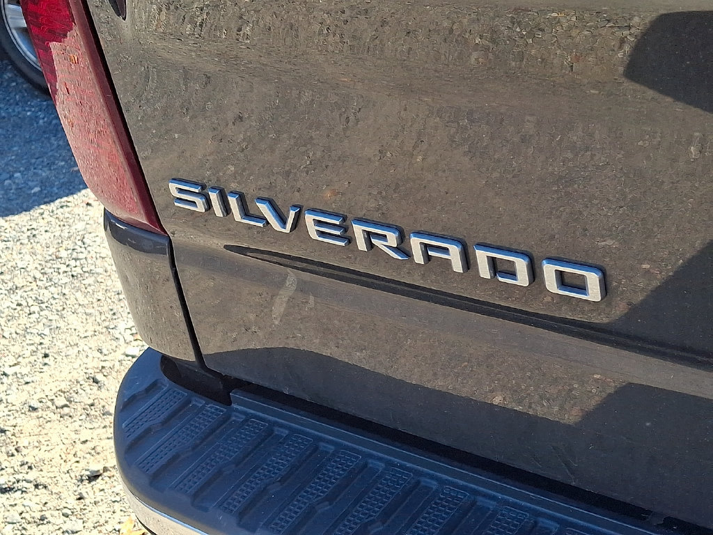 Used 2021 Chevrolet Silverado 1500 LT AWD/4WD image 29